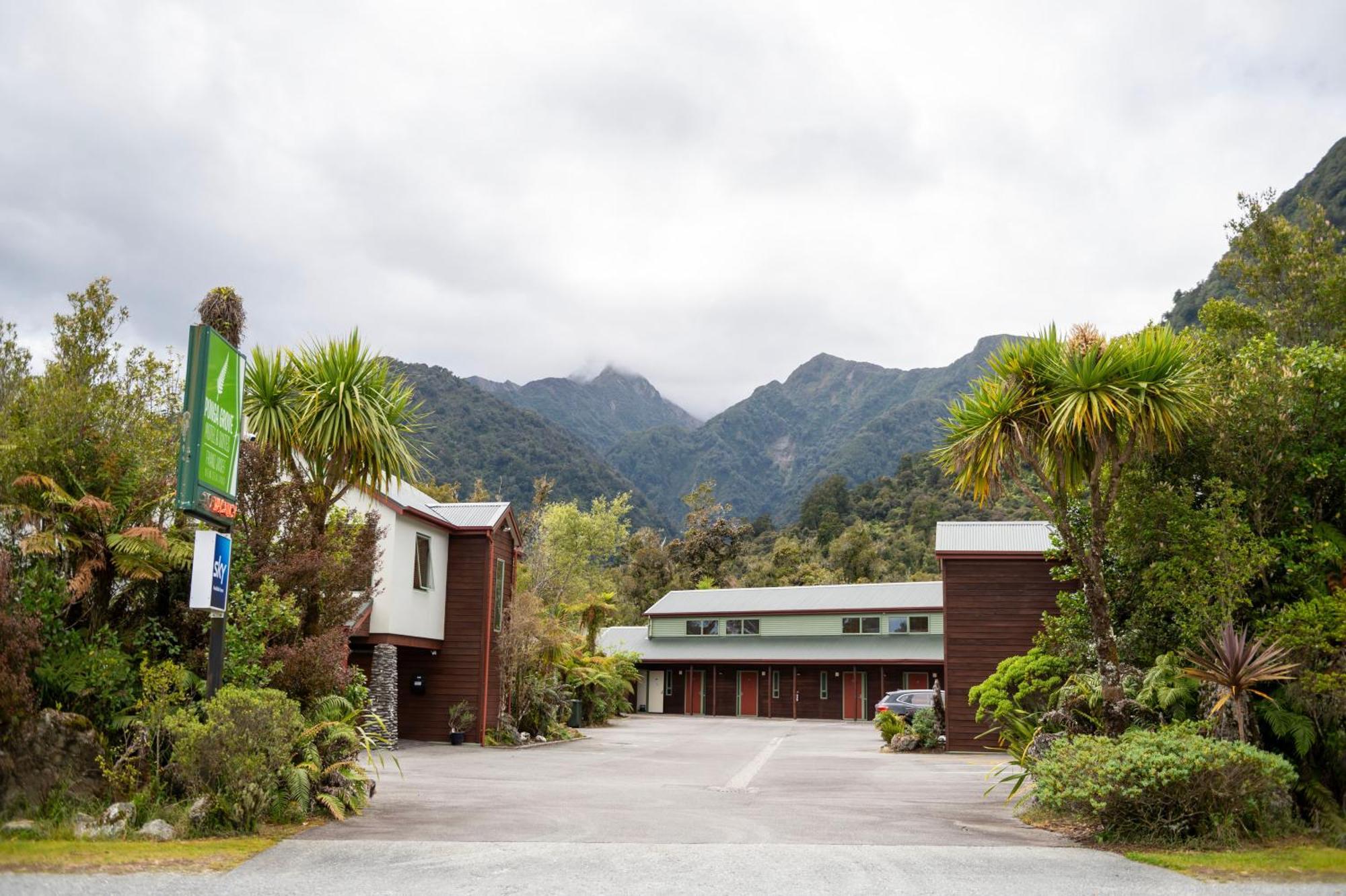 Motel Punga Grove Franz Josef Exteriér fotografie